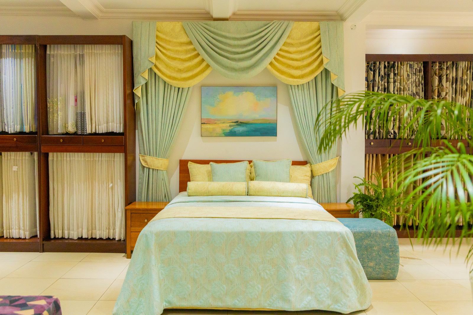Eyaqueen showroom, Adabraka